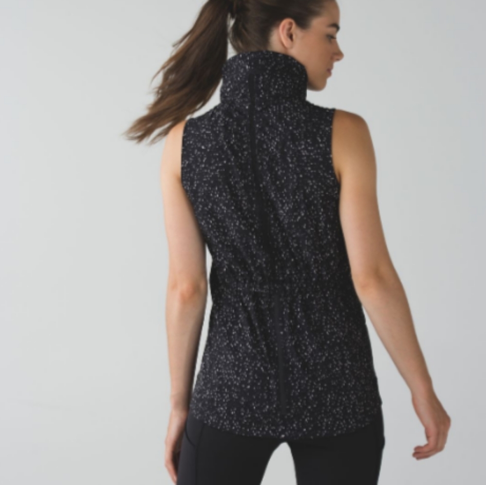 Lululemon Vest 🖤🩷 - Picture 2 of 12
